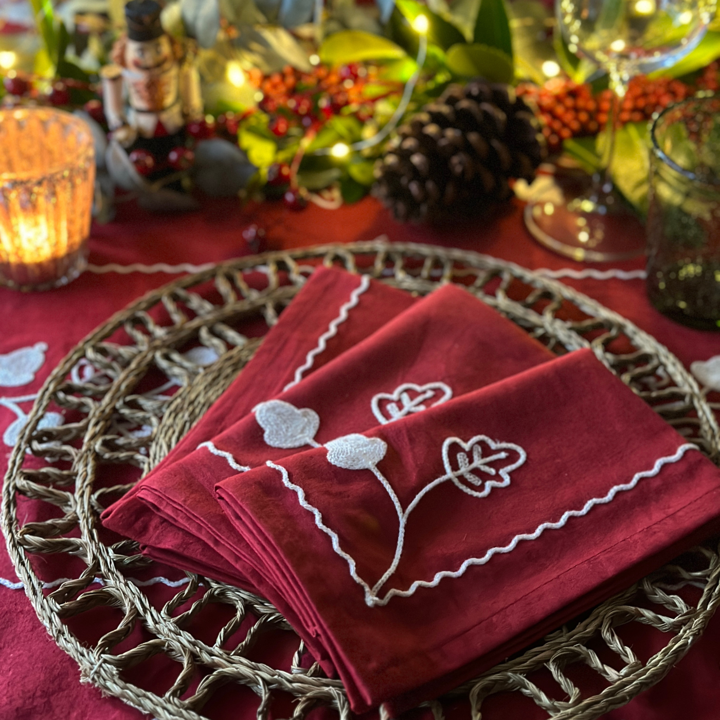 Garden Embroidered Napkins - Red - Set of 4