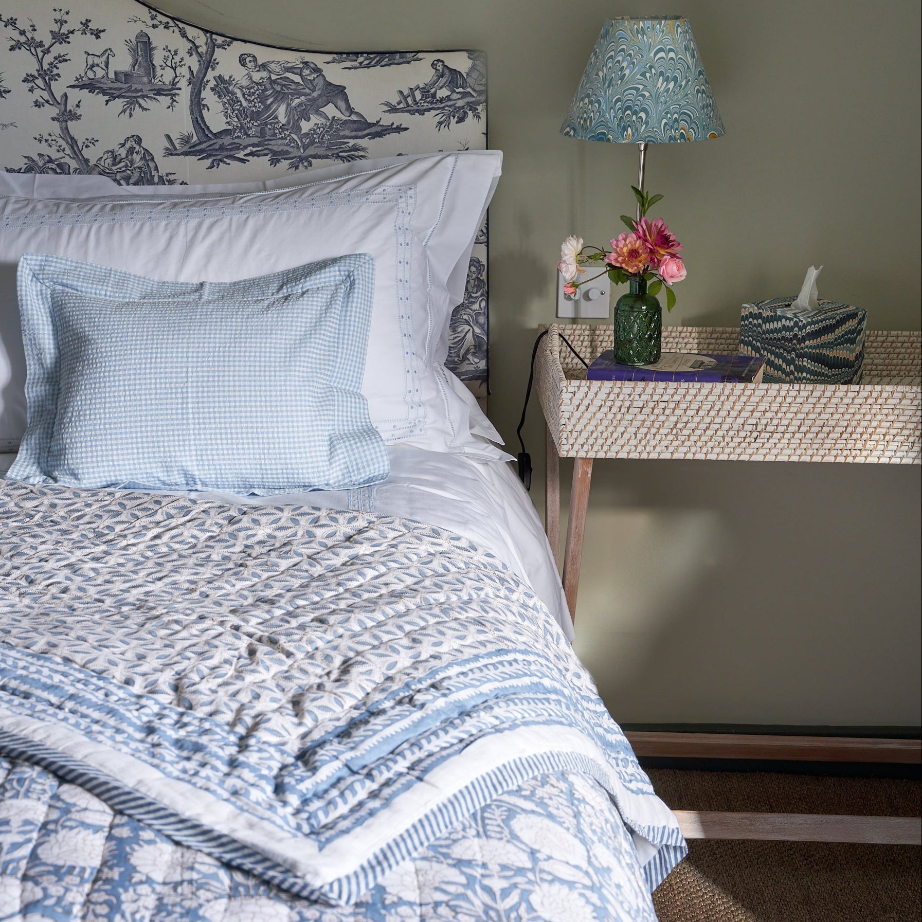 Blue and Taupe Clematis Quilt