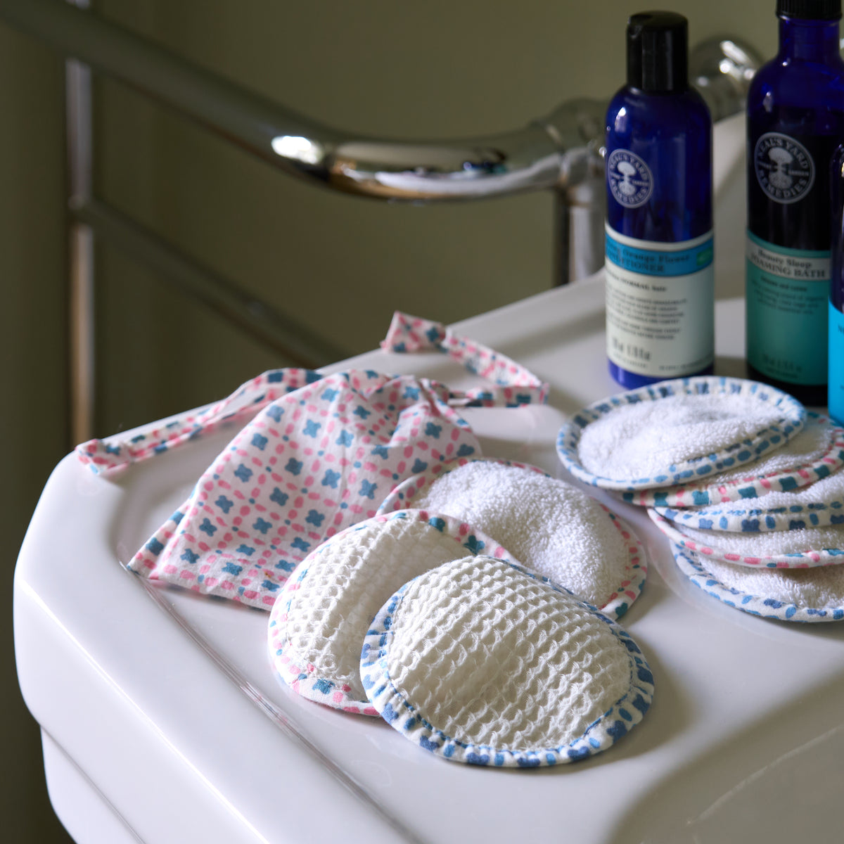 Criss Cross Reusable Make Up Remover Pads
