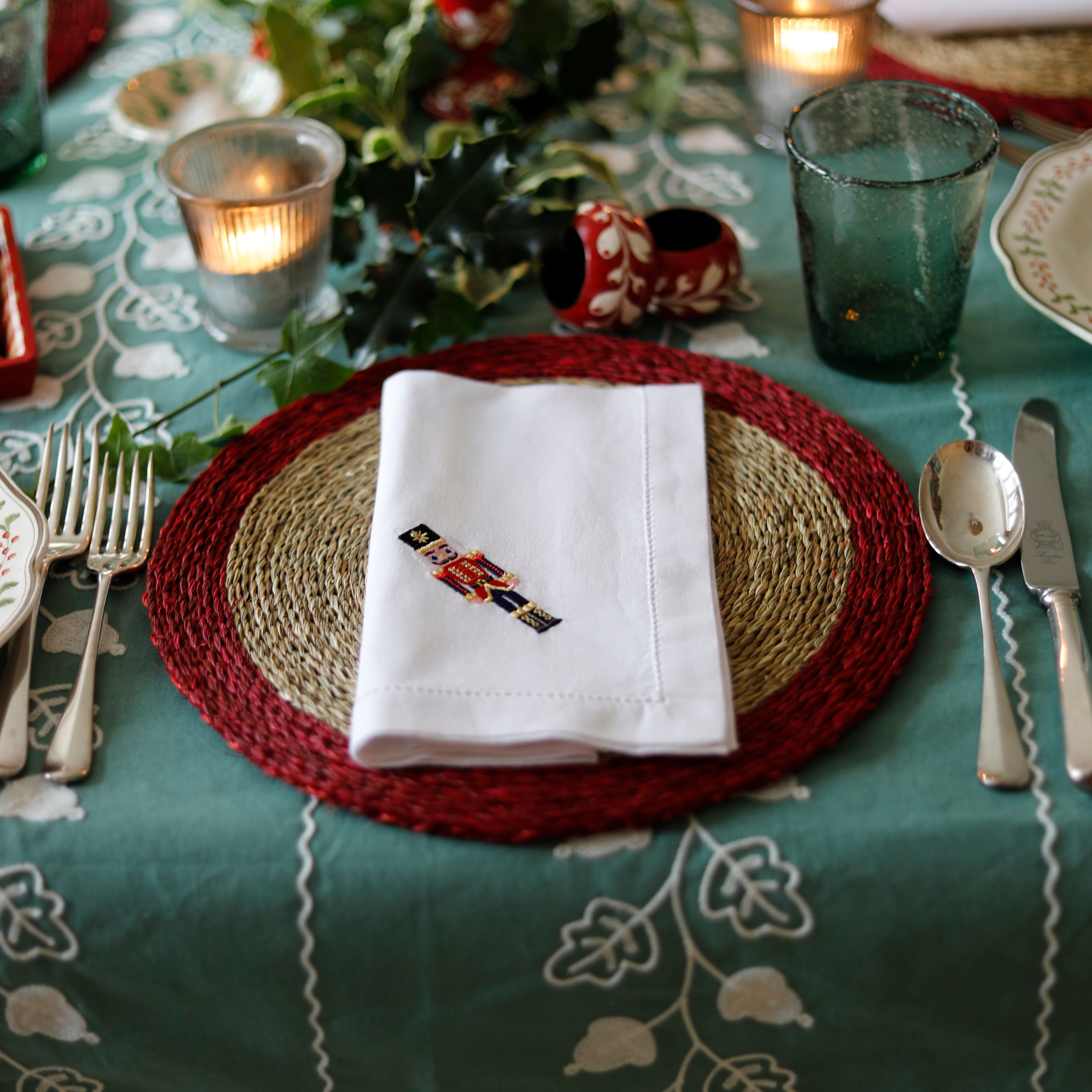 Garnet Red Grass Circular Handwoven Rattan Placemat