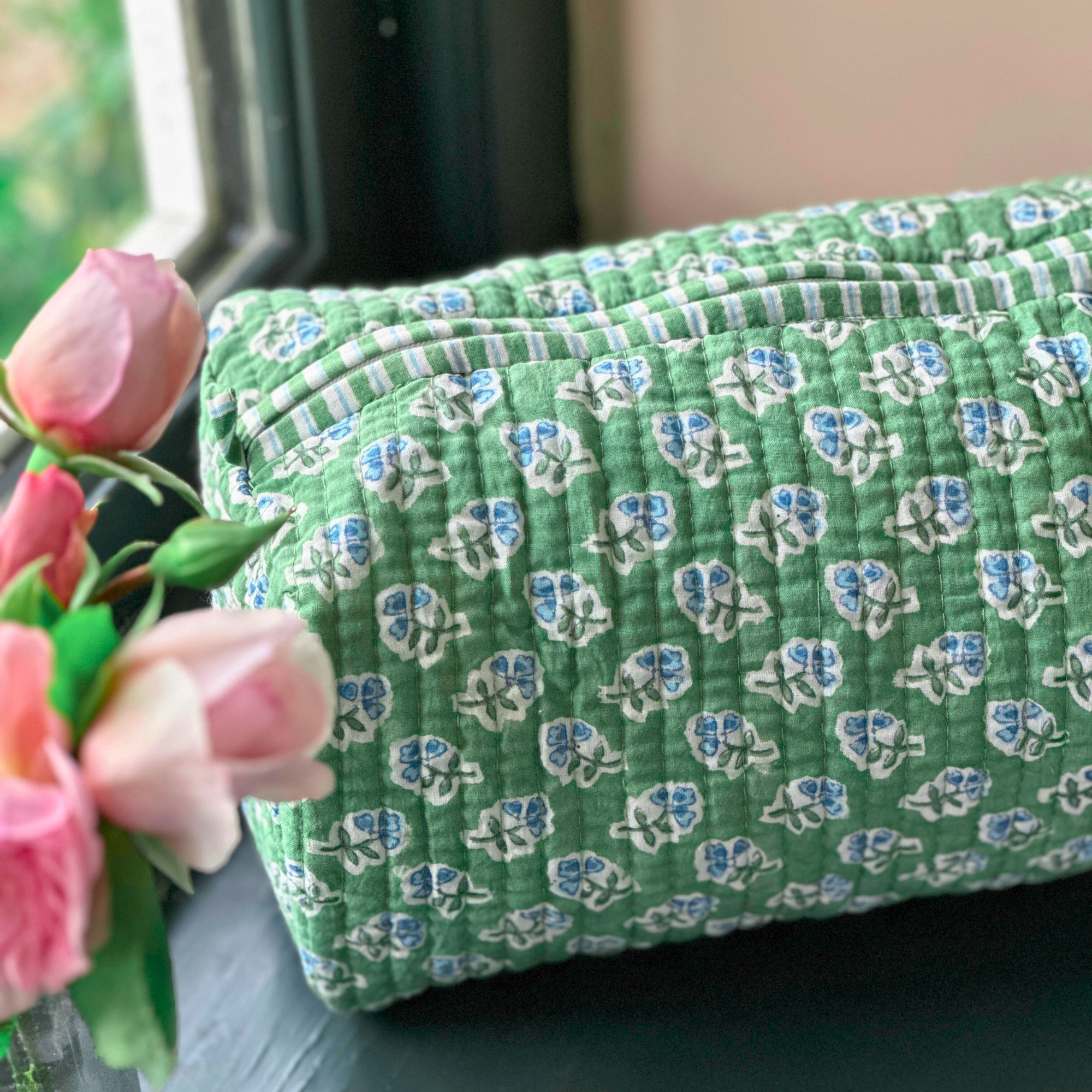 Apple Green Ditsy Wash Bag