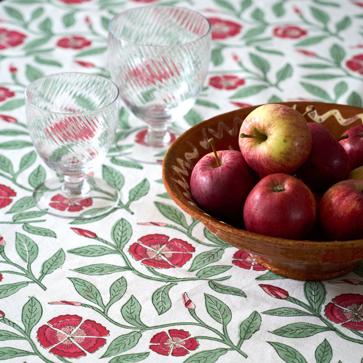 Red and Green Floral Christmas tablecloth