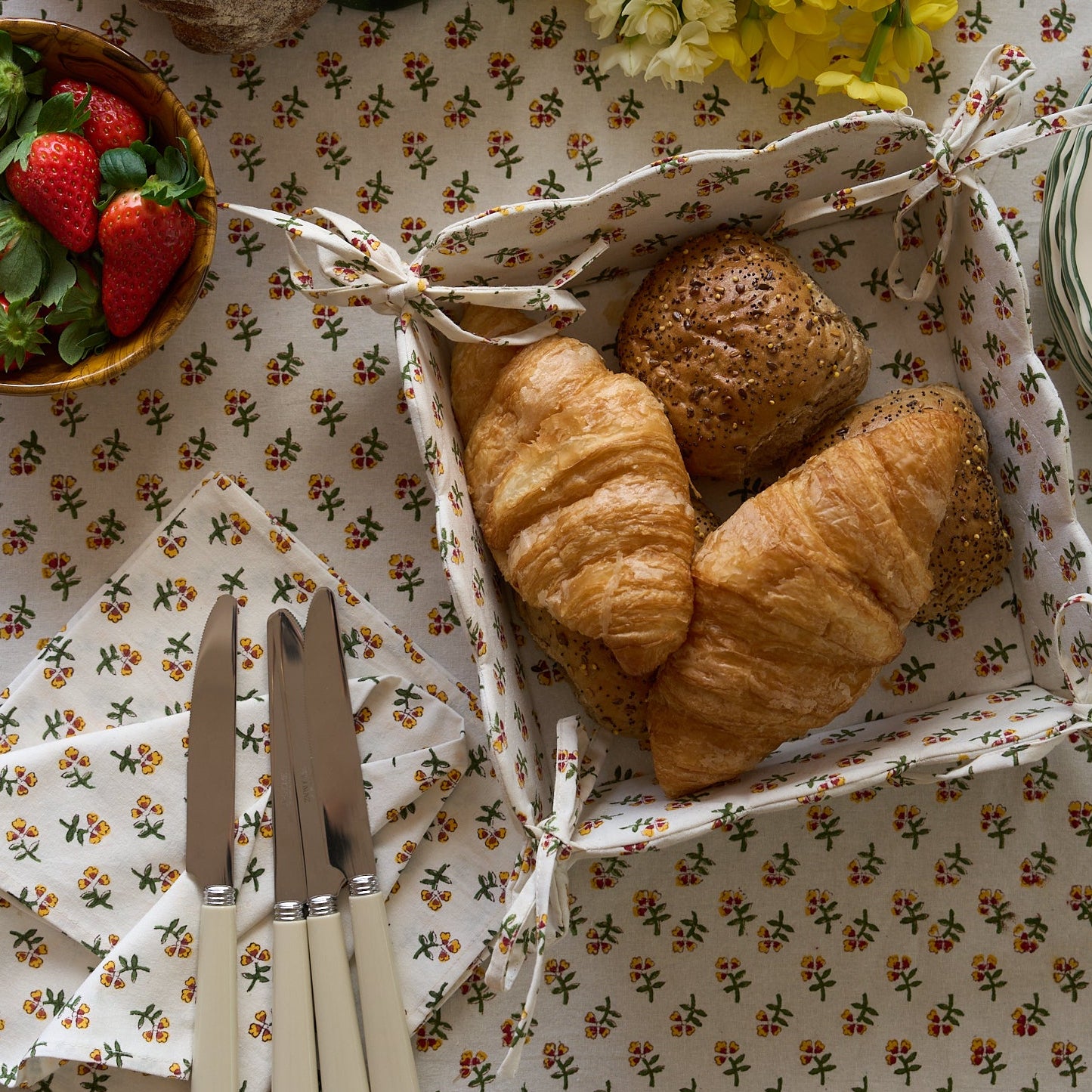 Yellow Ditsy Scallop Tray