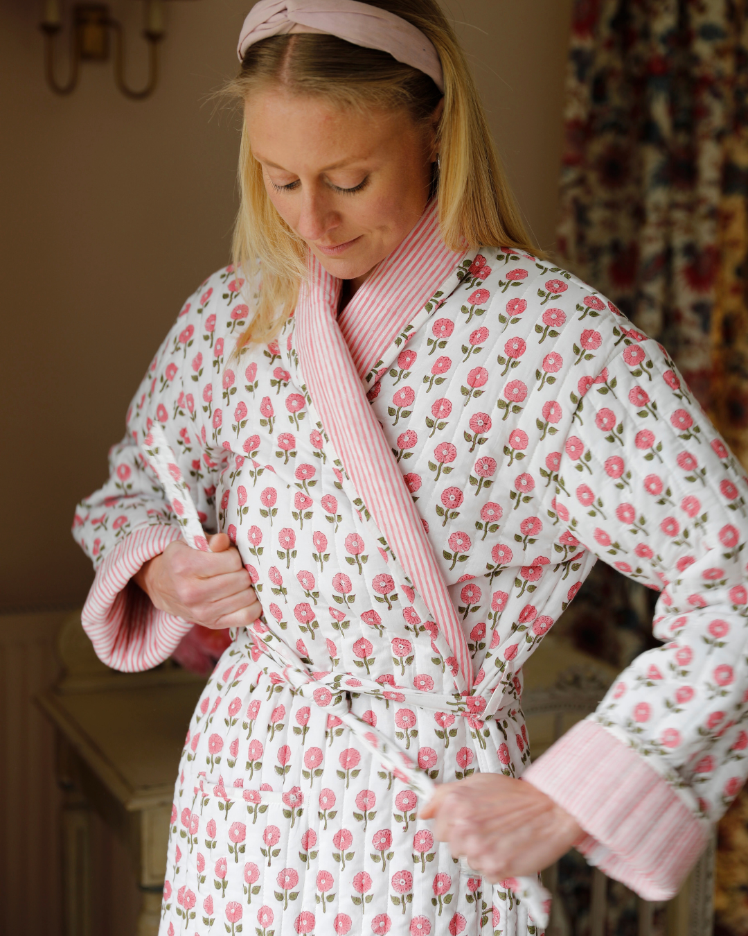 Adult Pink Daisy Dressing Gown