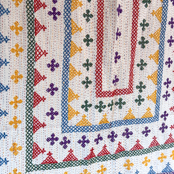 SINGLE KANTHA - GREEN, YELLOW, RED, PURPLE, TEAL.