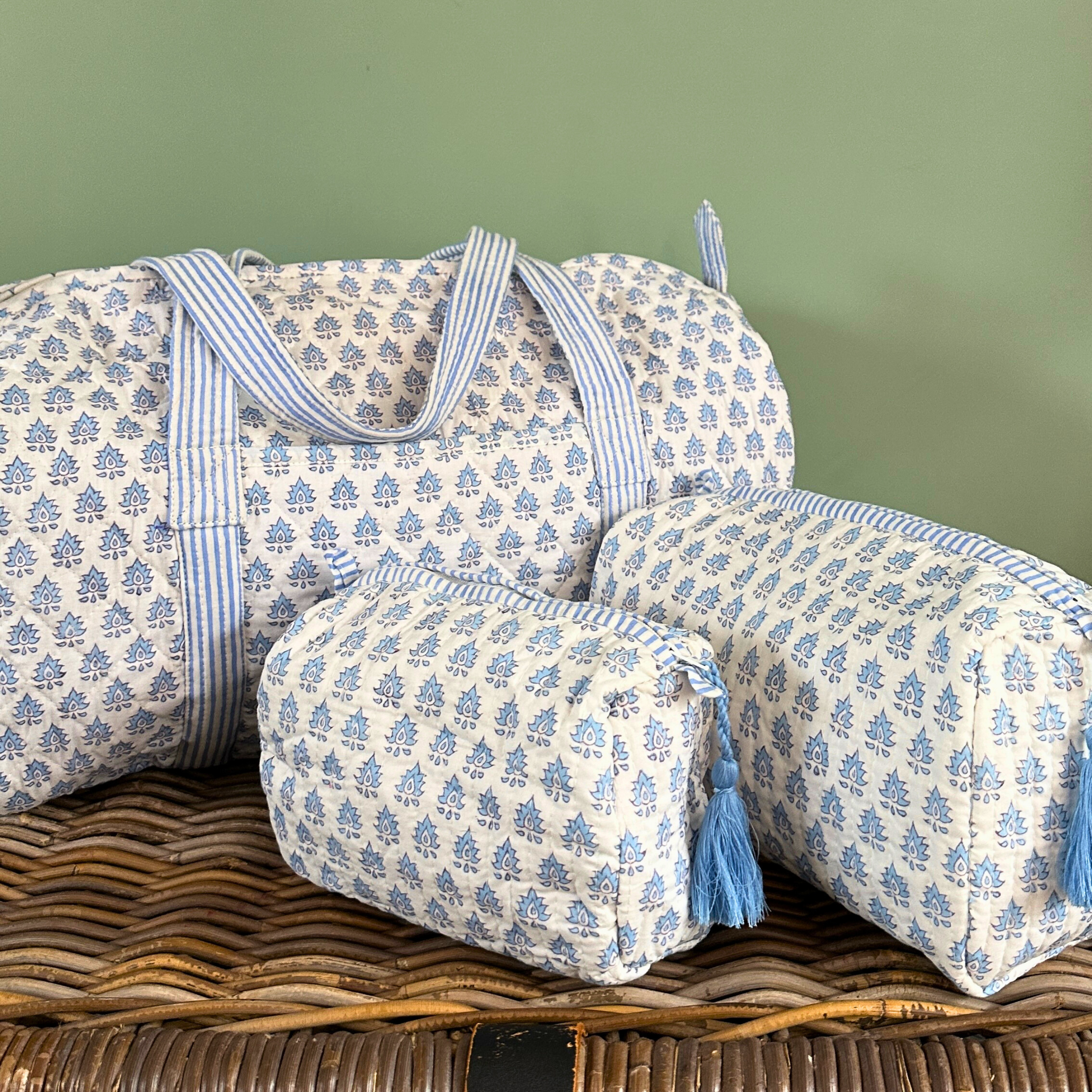 Blue Pomily Wash Bag