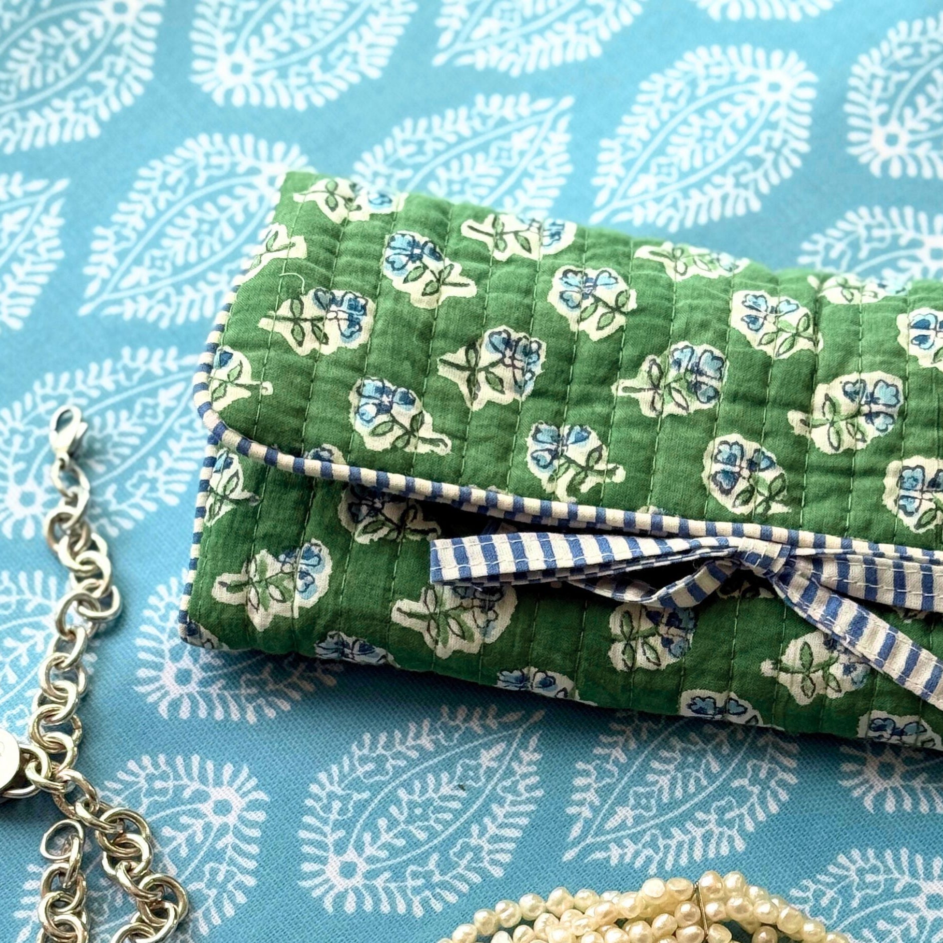 Apple Green Ditsy Jewellery Roll