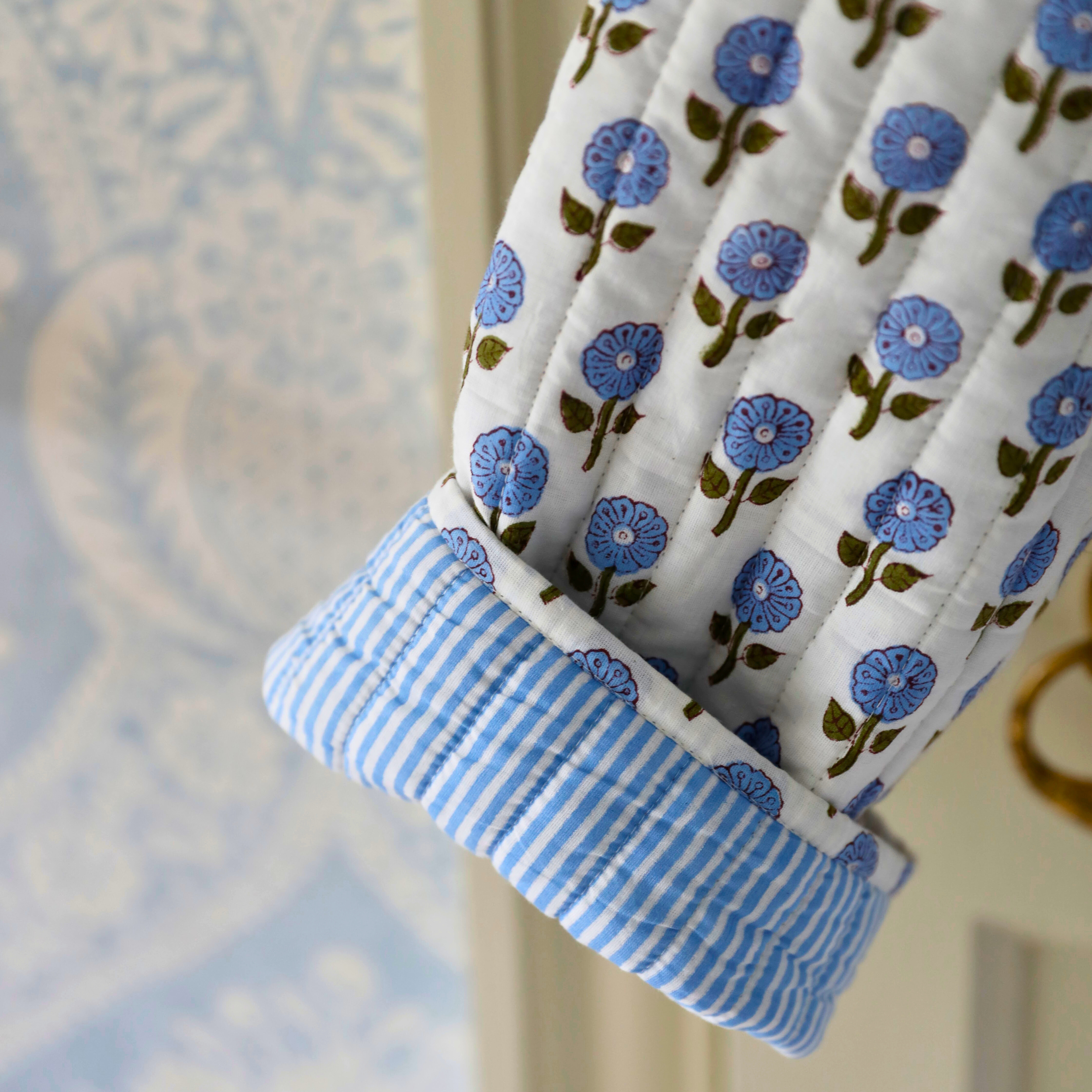 Adult Blue Daisy Dressing Gown