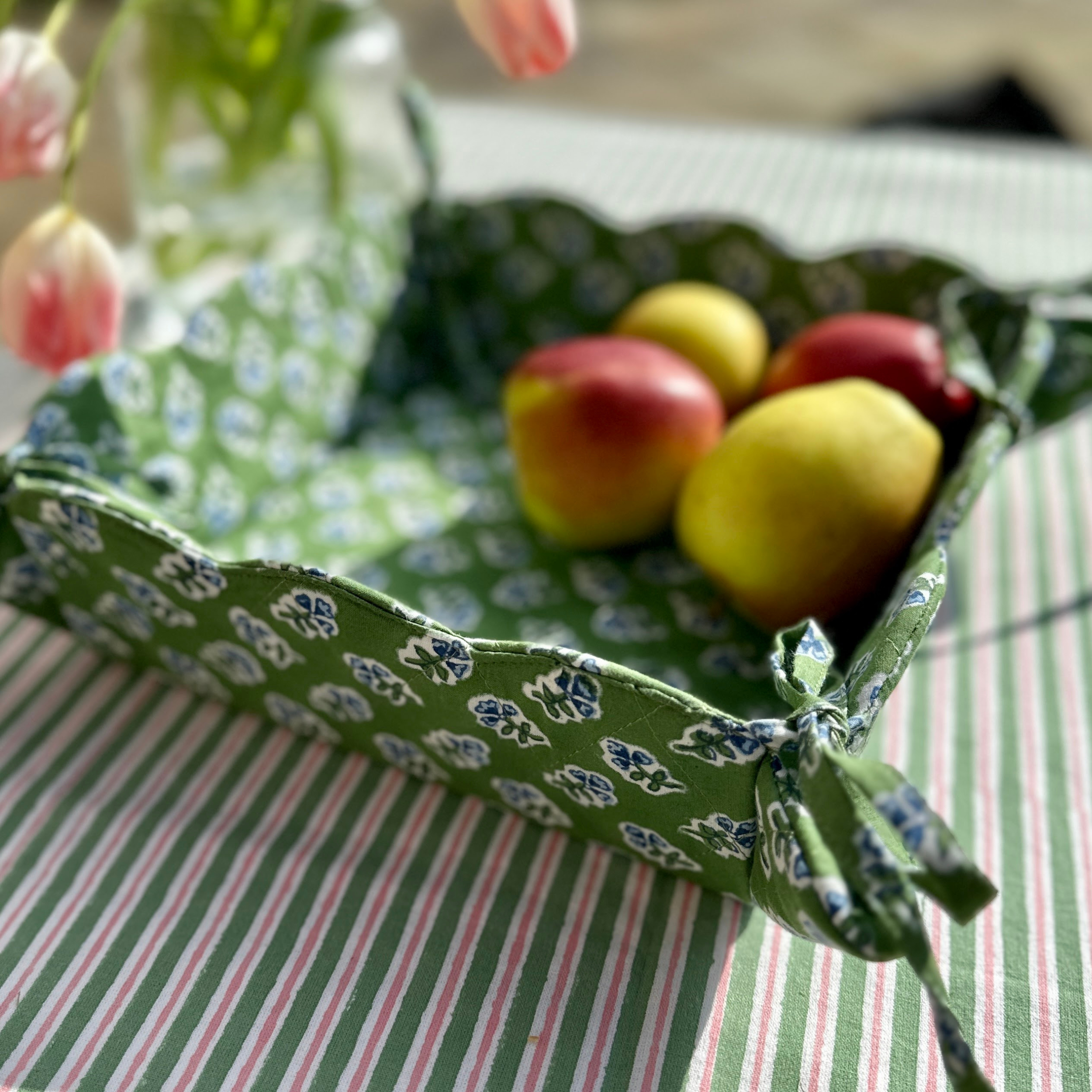 Apple Green Ditsy Scallop Tray
