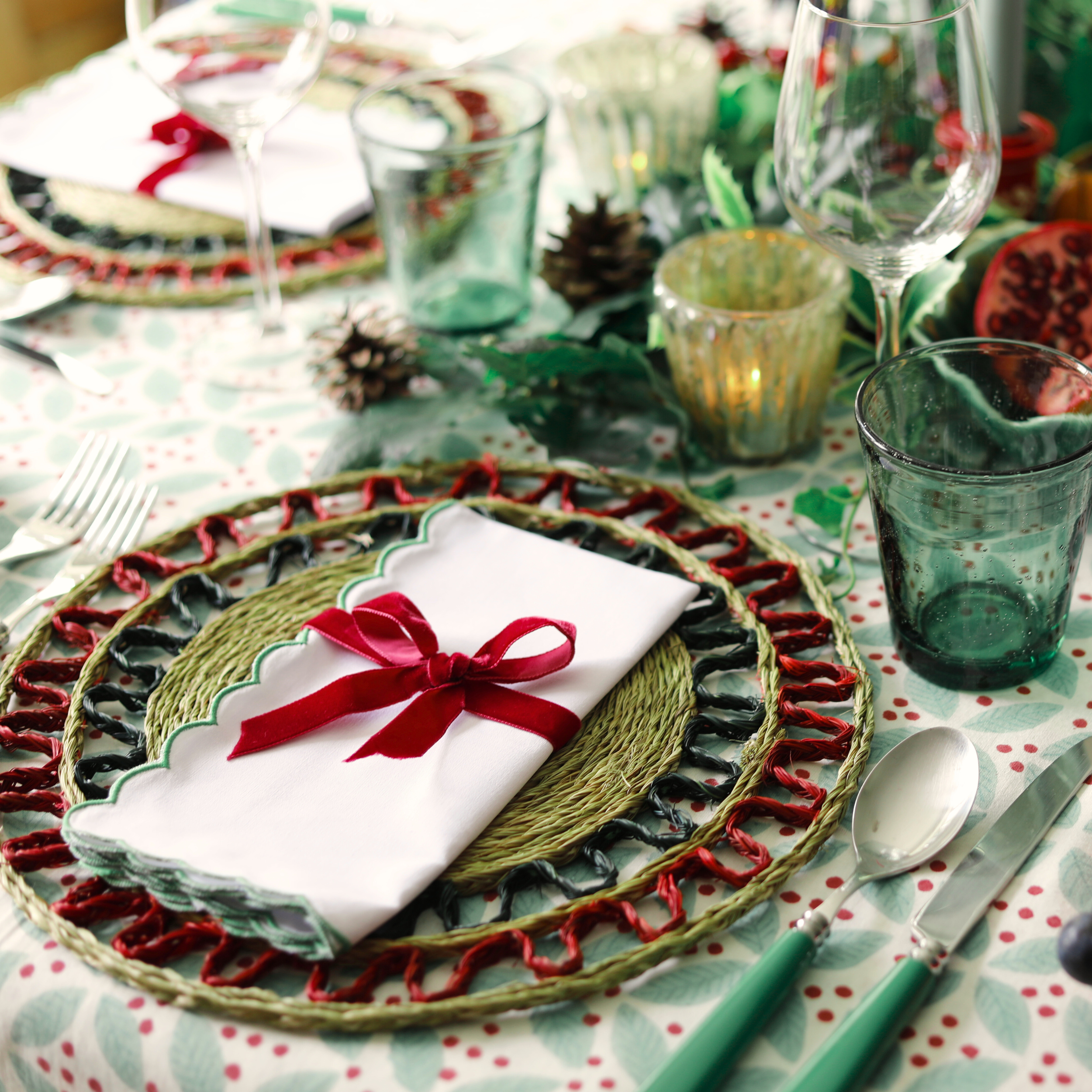 Green Mini Scallop Napkin