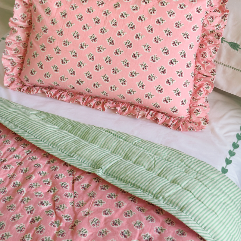 Rose Ditsy Quilt