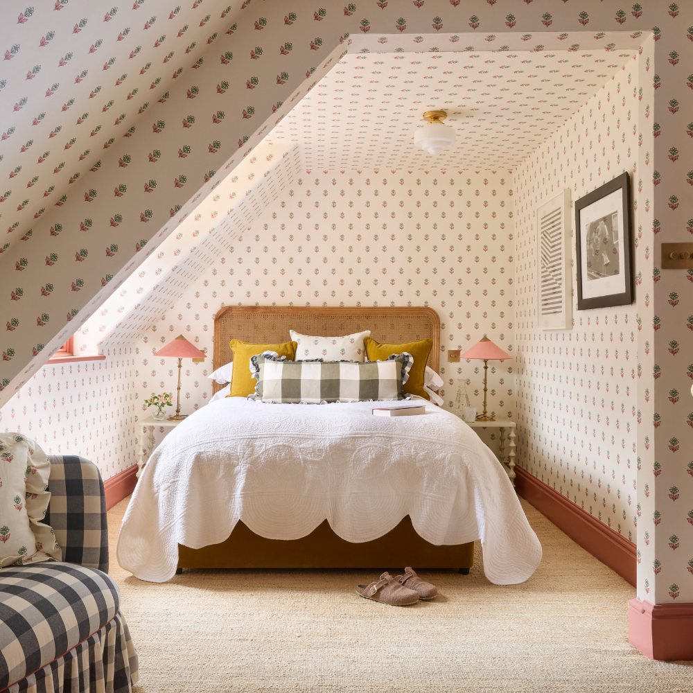 Scalloped Bedspread