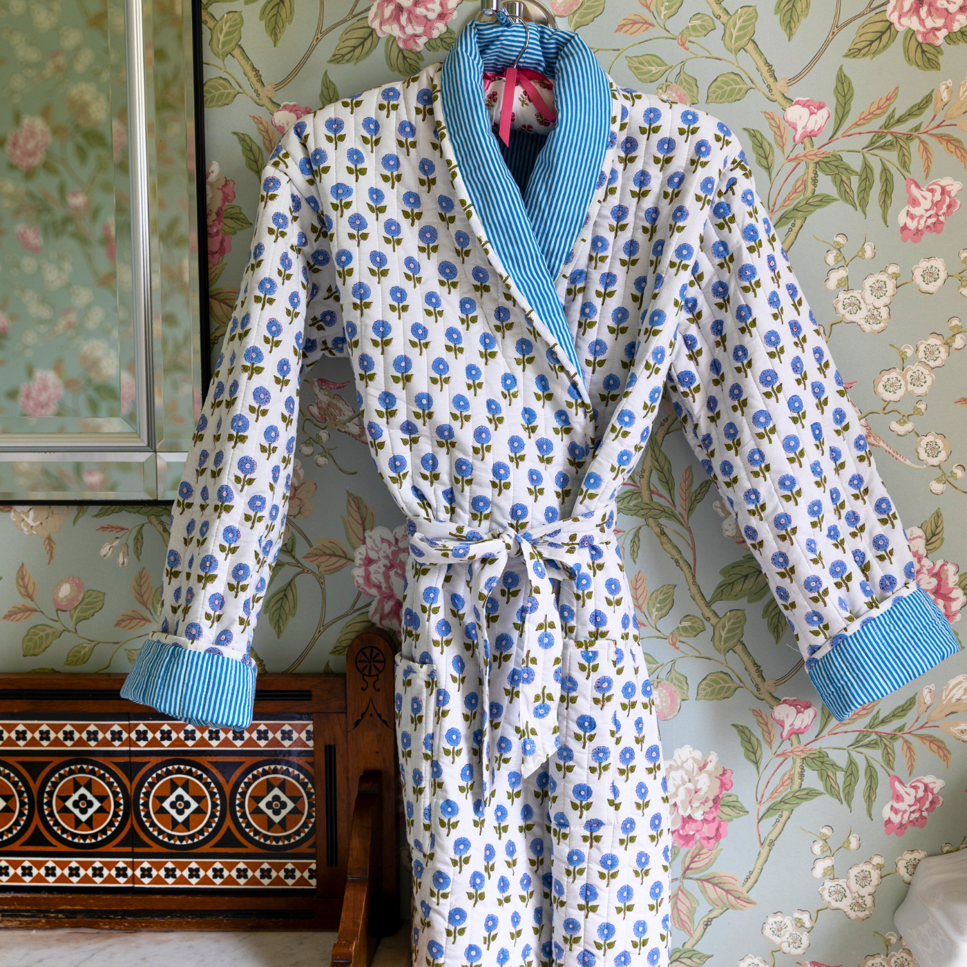 Adult Blue Daisy Dressing Gown