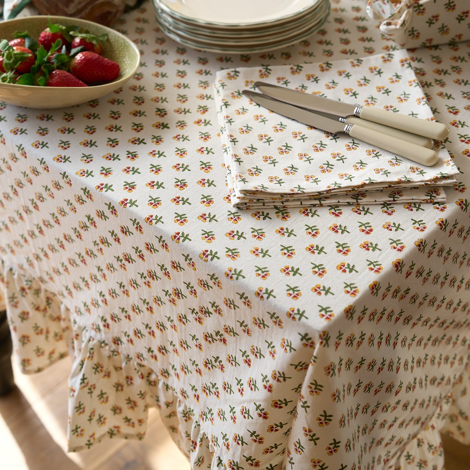 Yellow Ditsy Ruffle Tablecloth and Napkins Kitchen Breakfast