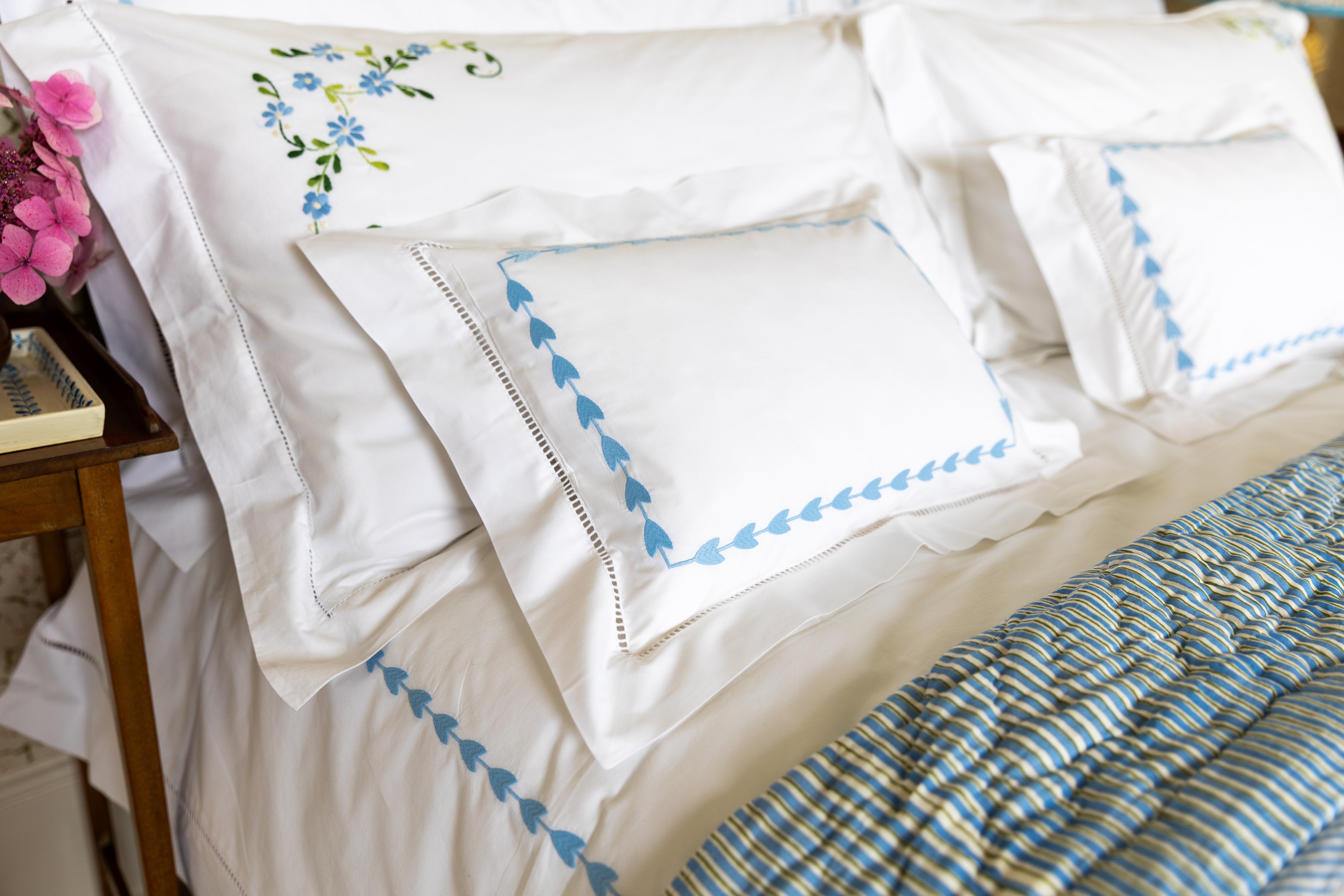 Blue Leaf Border Duvet Cover
