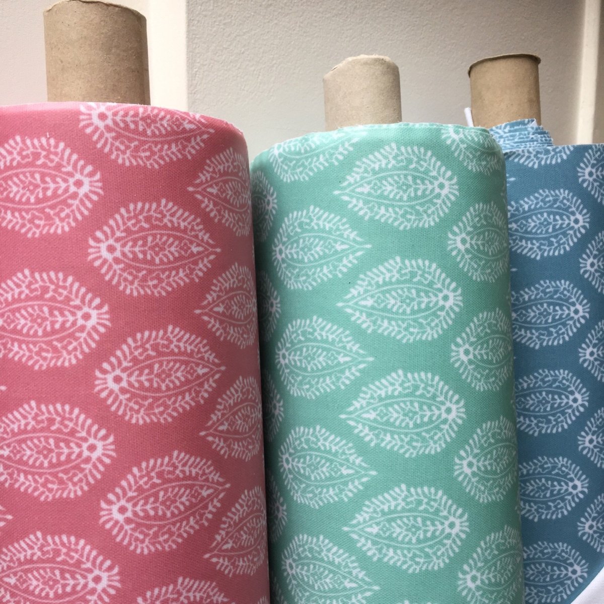 Green Leaf Reverse Oilcloth