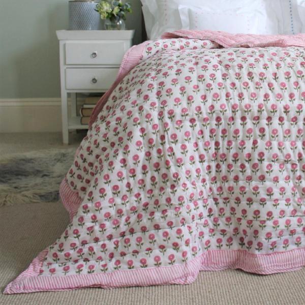 Pink Daisy Quilt