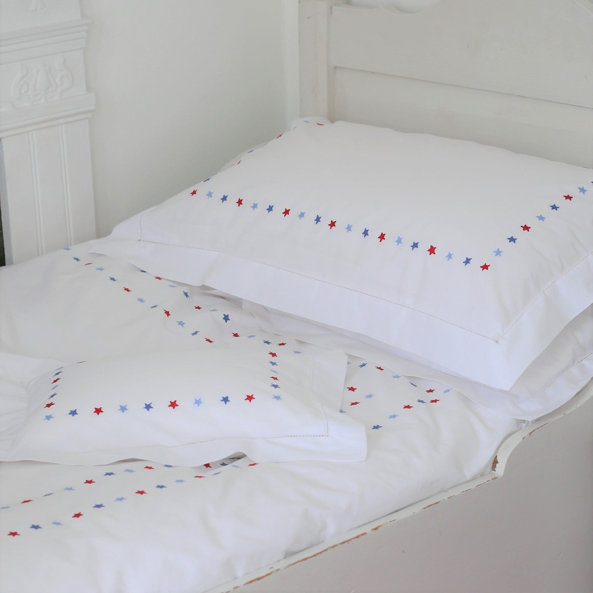 Red & Blue Star Cotton Embroidered Duvet Cover