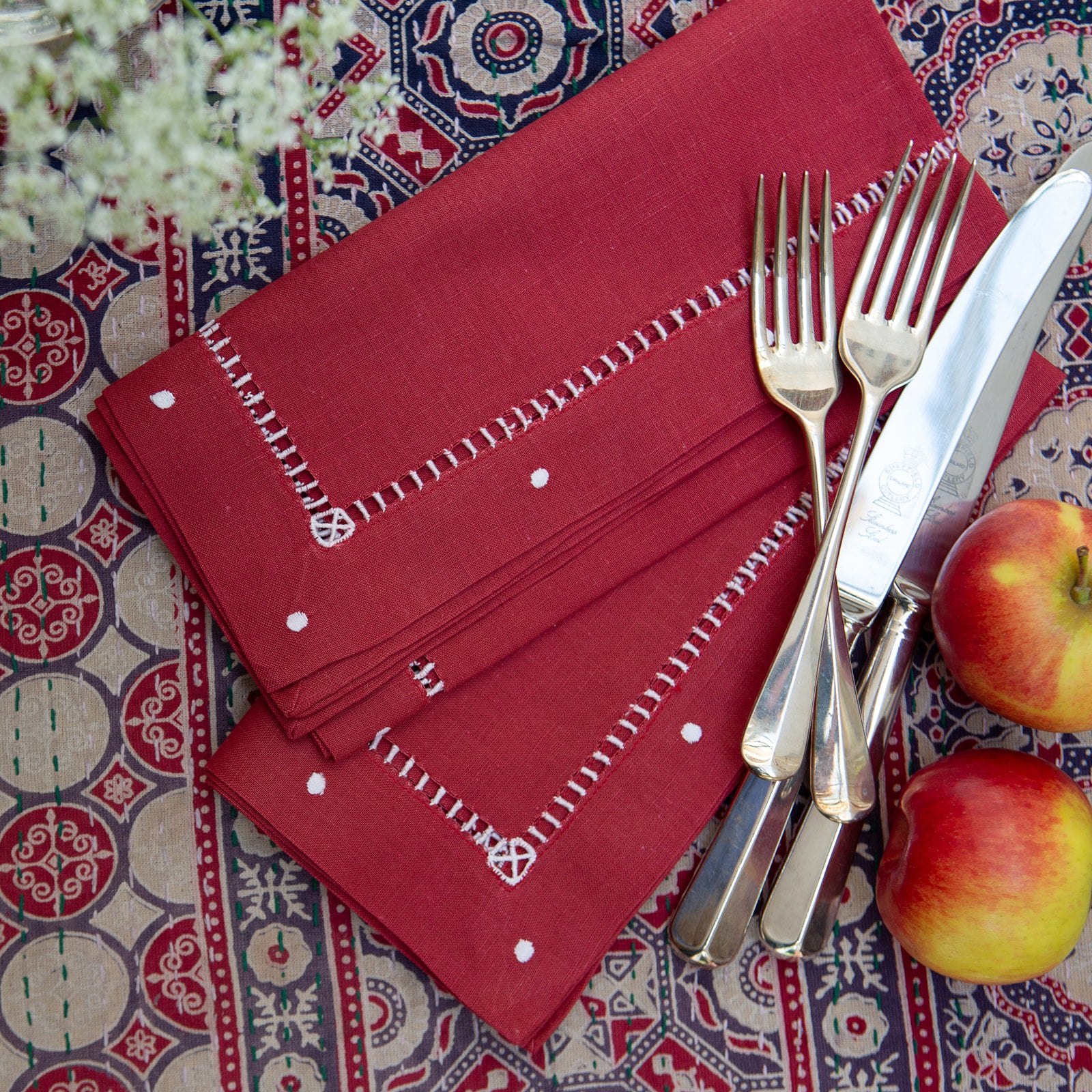Red Linen Dot Napkin - Set of 4