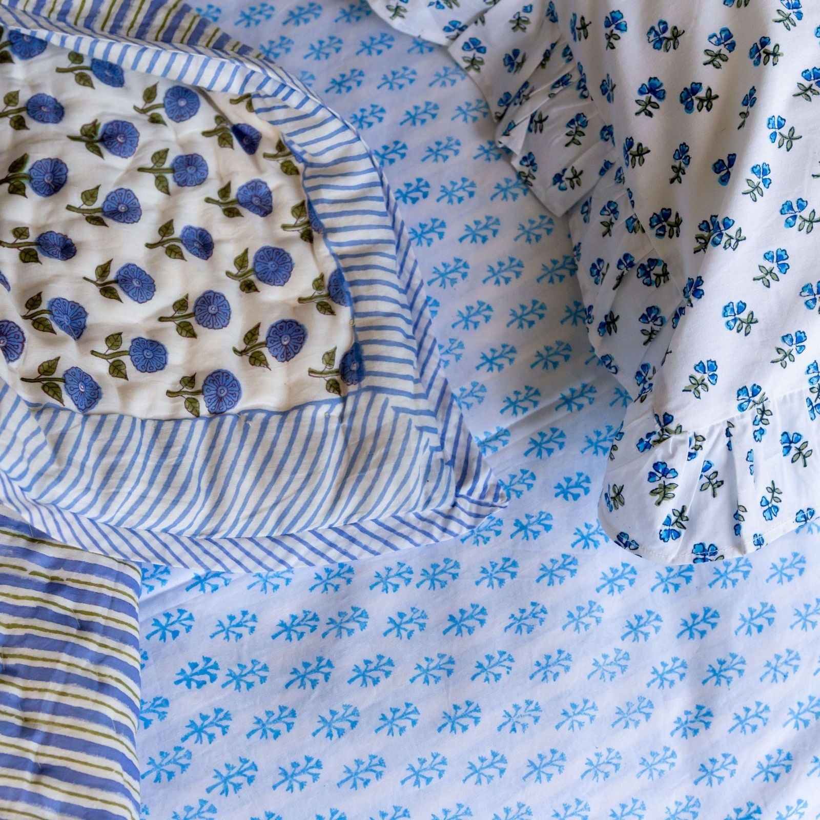 Blue Daisy Quilt