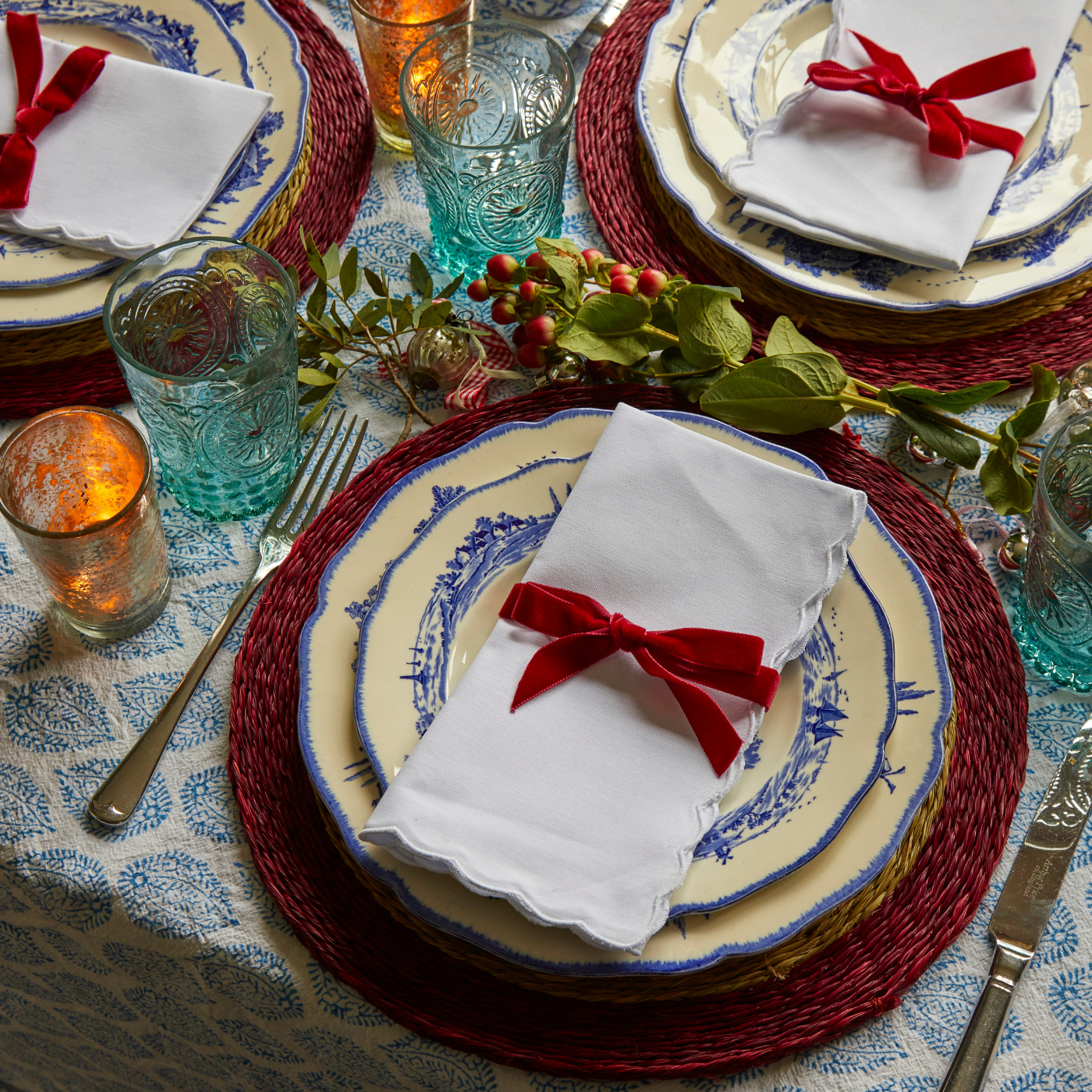 White Mini Scallop Napkin