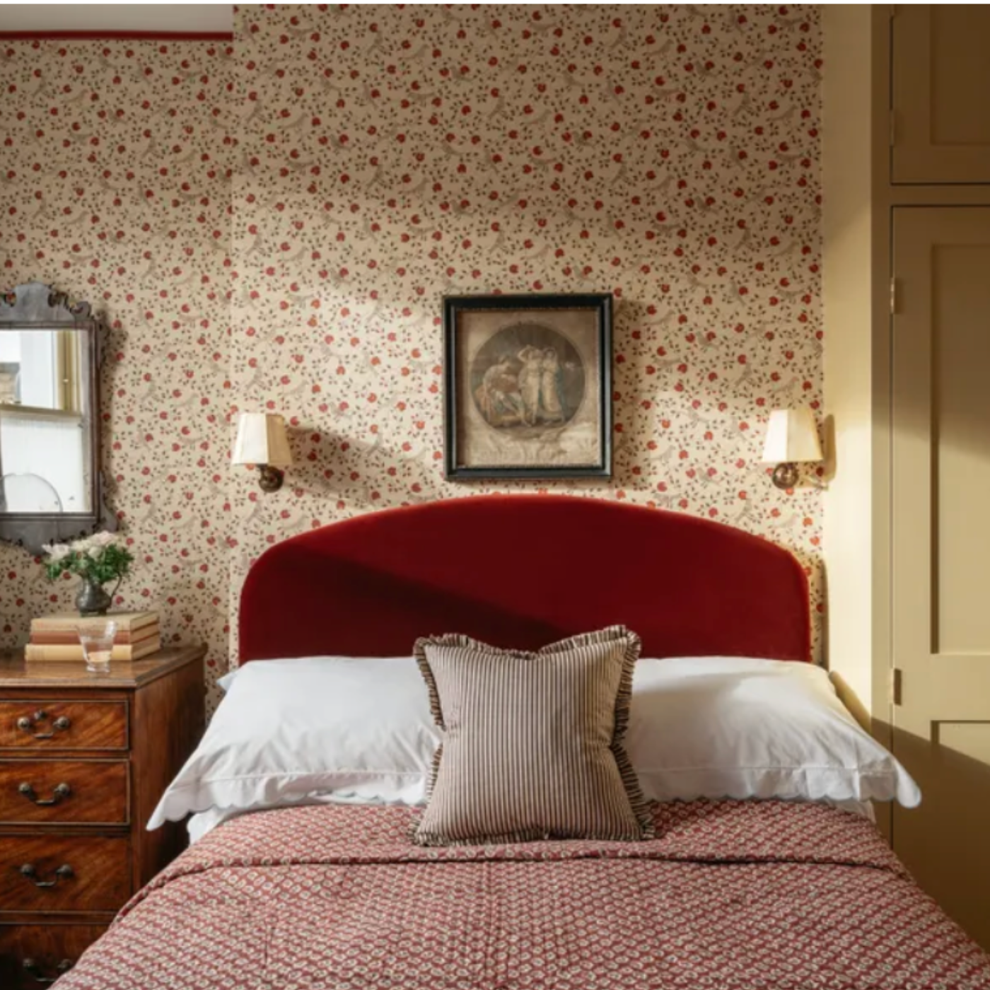 CREATING A COSY BEDROOM WITH COLOUR AND PATTERN