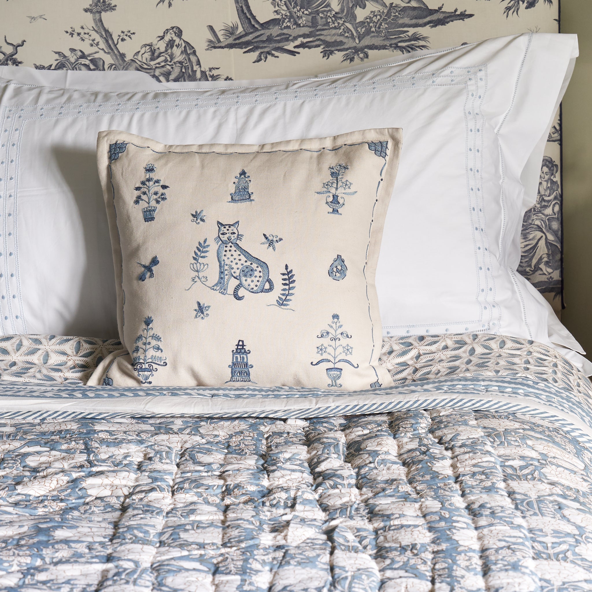 Blue and Taupe Clematis Quilt