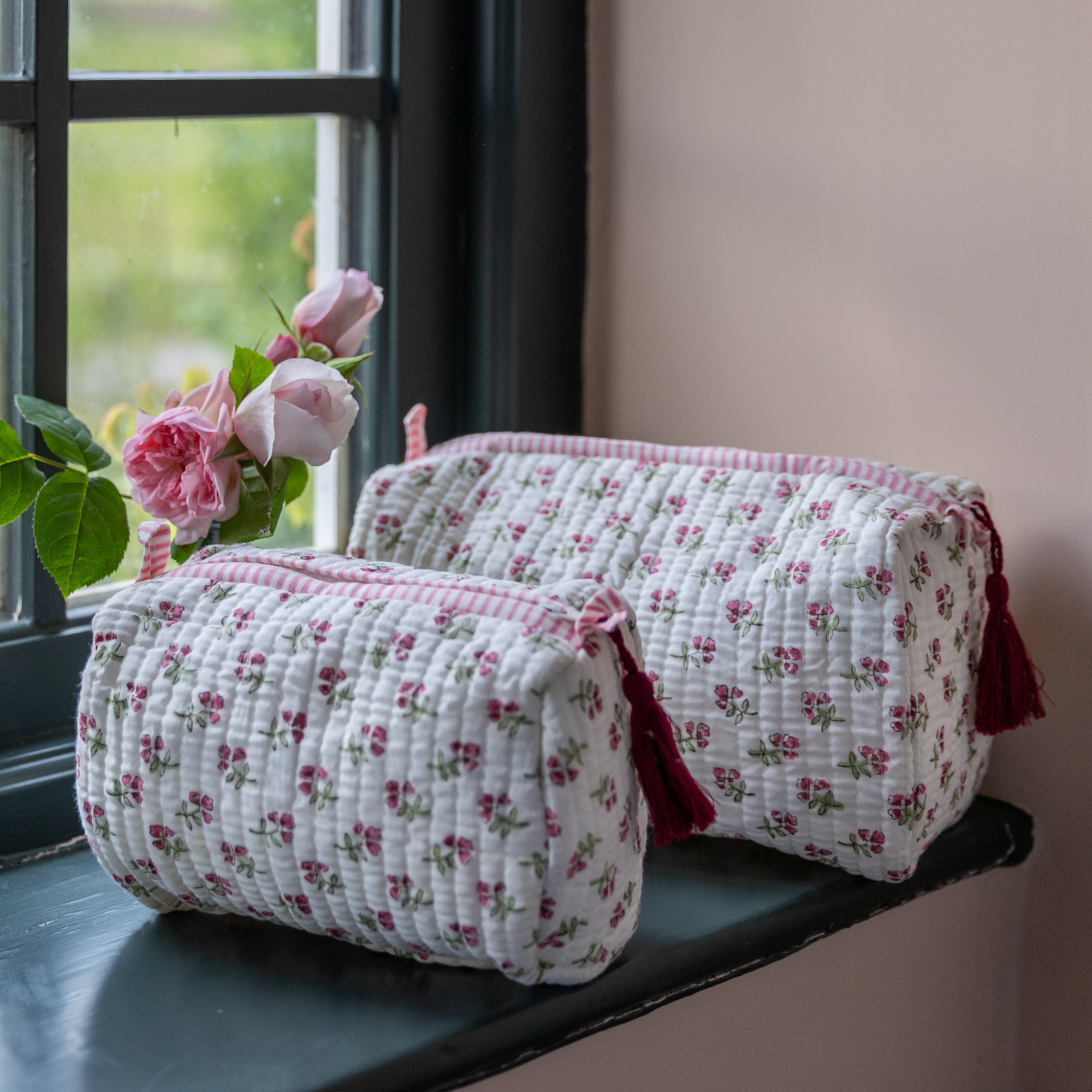 Pink Ditsy Wash Bag