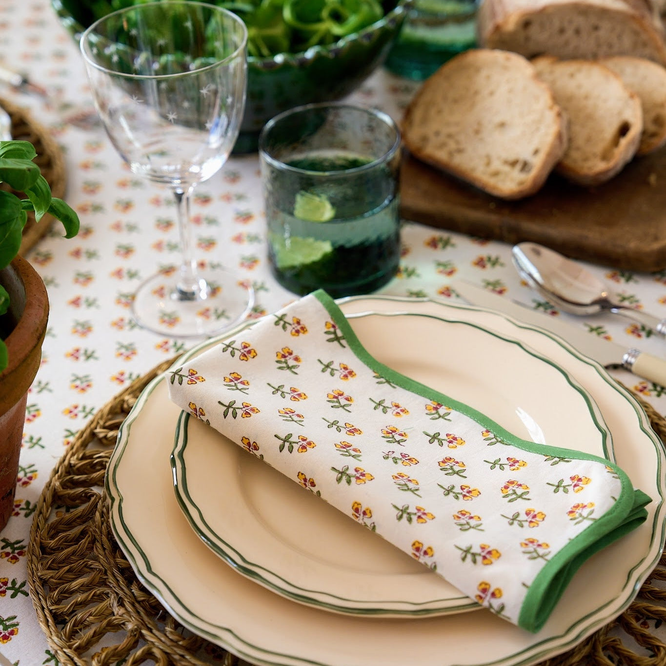 Green Scallop Yellow Ditsy Napkins - Set of 4