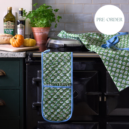 Apple Green Ditsy Oven Gloves
