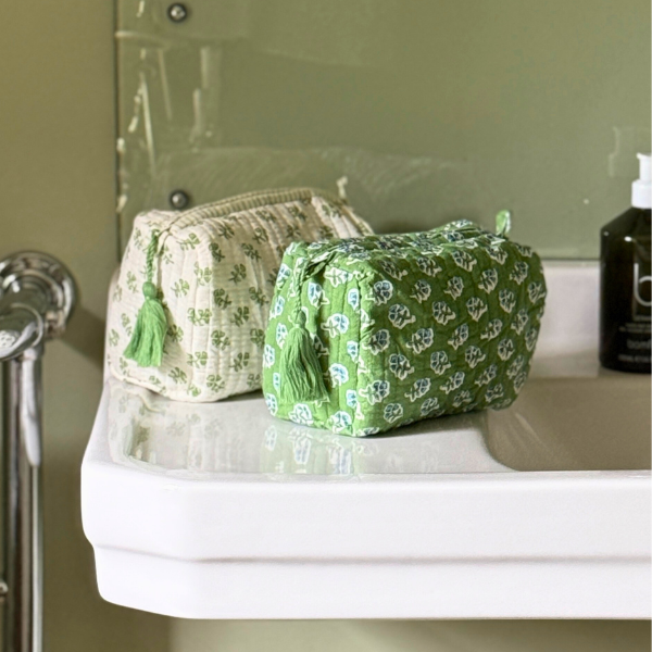 Apple Green Ditsy Wash Bag