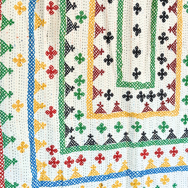 SINGLE KANTHA  - GREEN, RED, YELLOW, BLUE