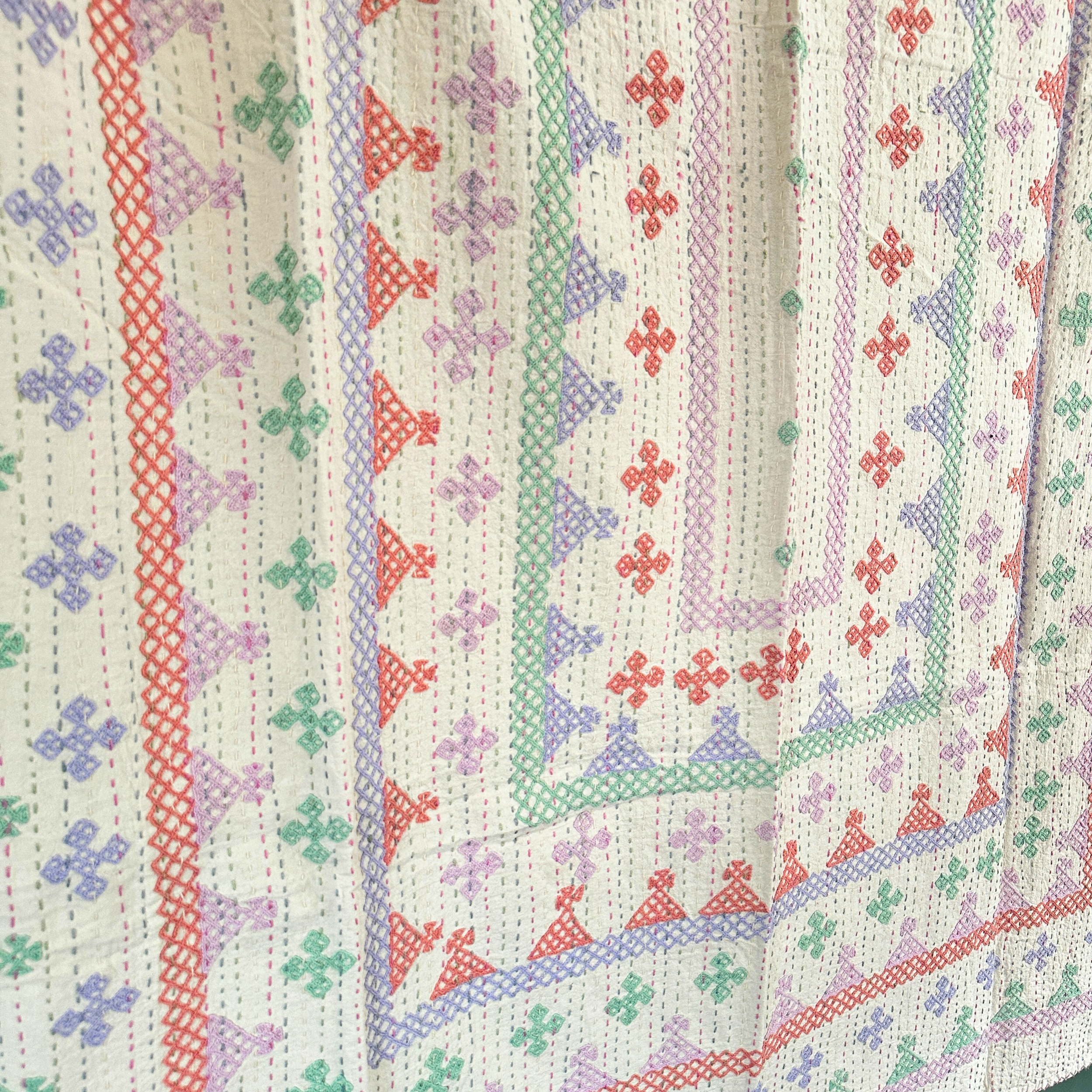SINGLE KANTHA  - LILAC, GREEN, PEACH