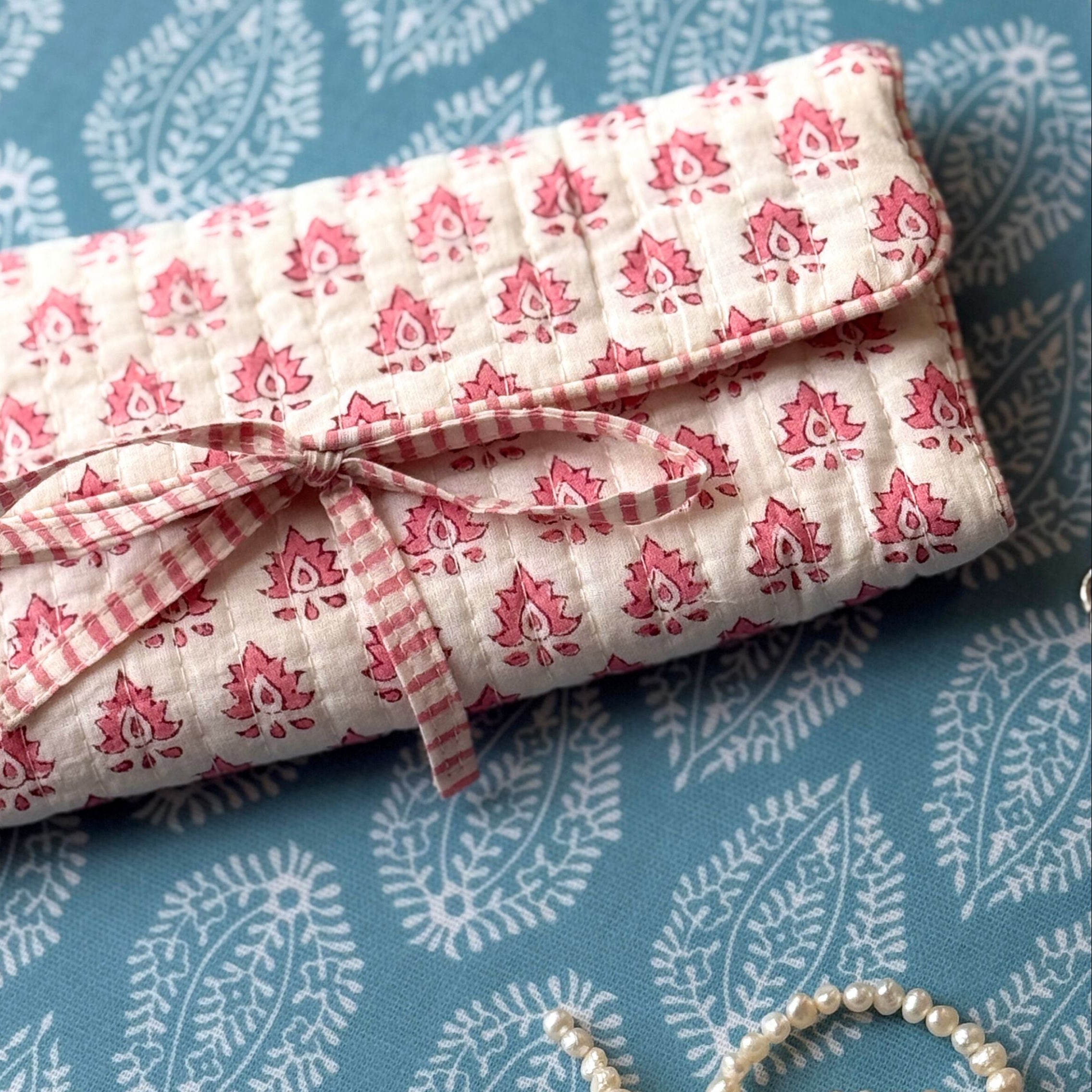 Pink Pomily Jewellery Roll