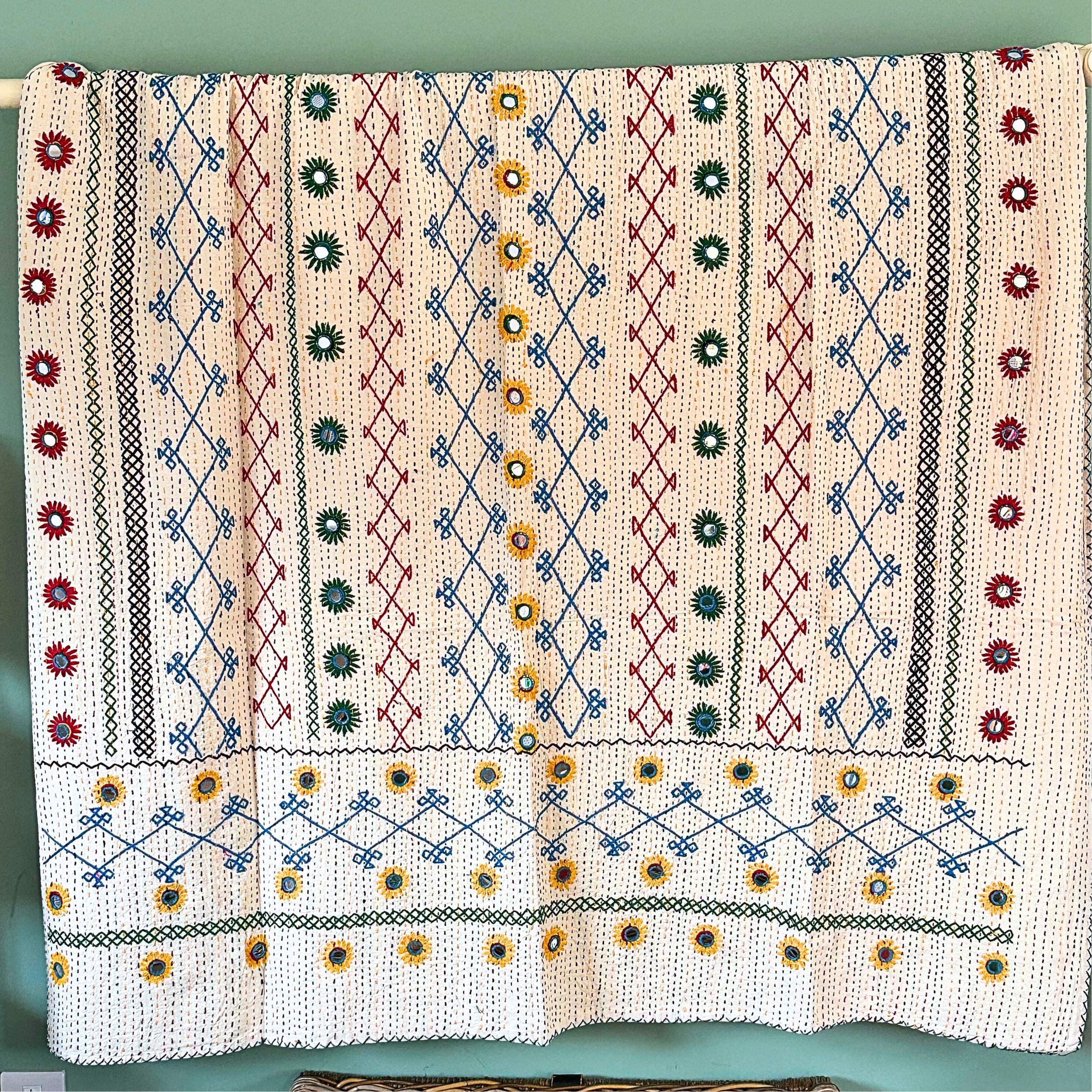 SINGLE KANTHA  - DAISY - YELLOW, GREEN, RED, BLUE, DARK NAVY