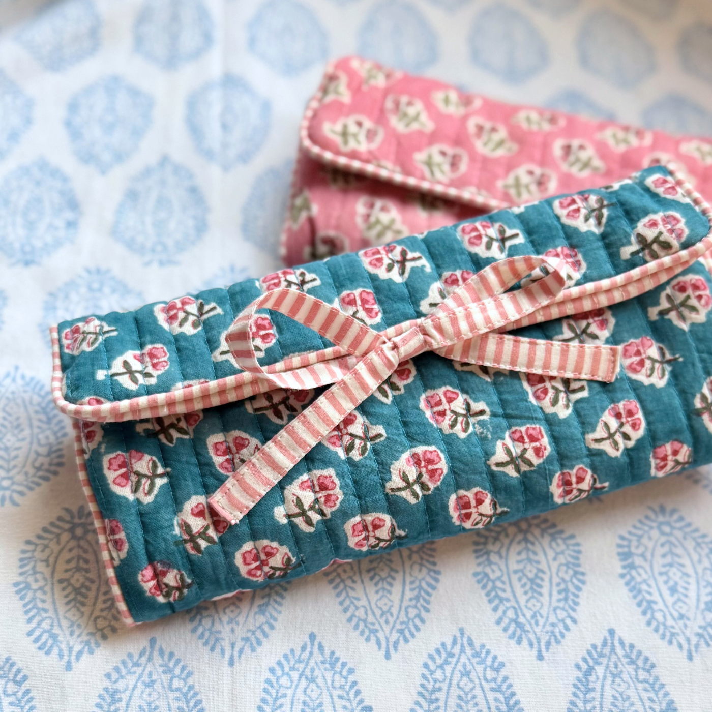 Teal Ditsy Jewellery Roll