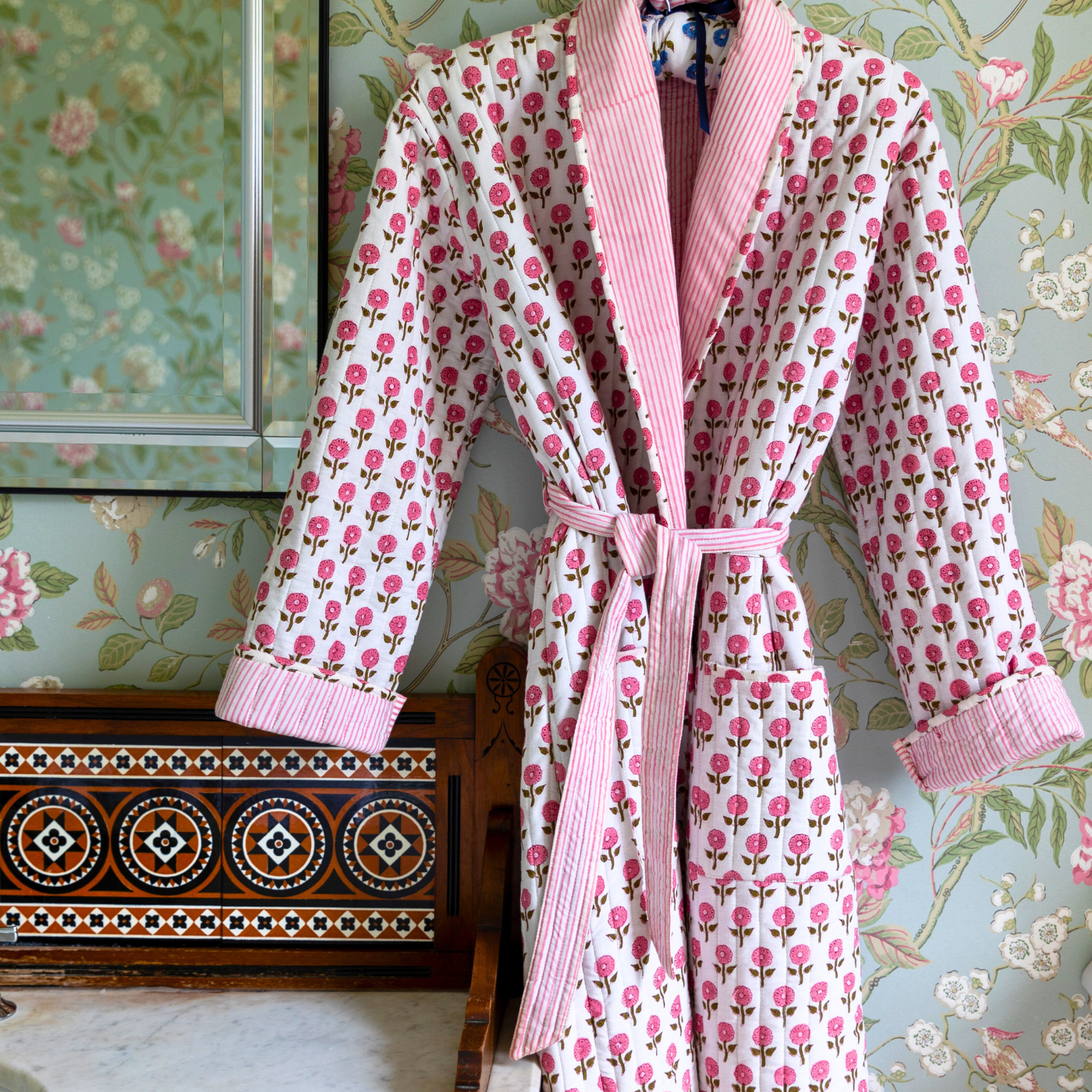 Adult Pink Daisy Dressing Gown