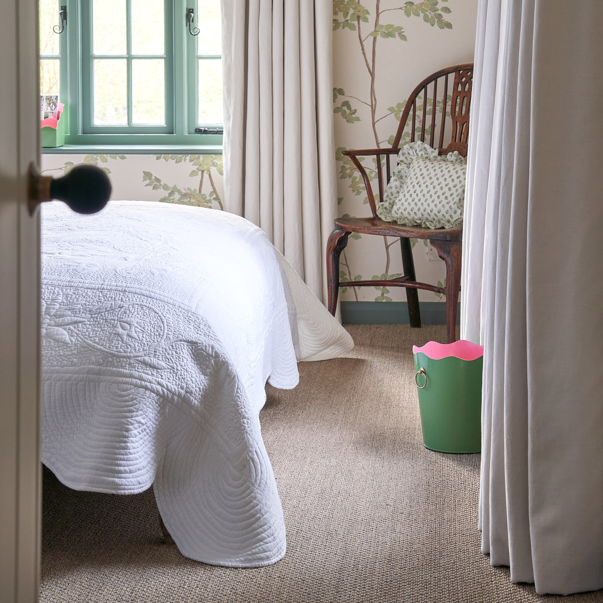 Scalloped Bedspread
