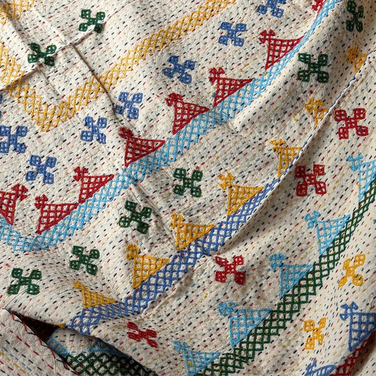 SINGLE KANTHA  - RED, BLUE, YELLOW, GREEN