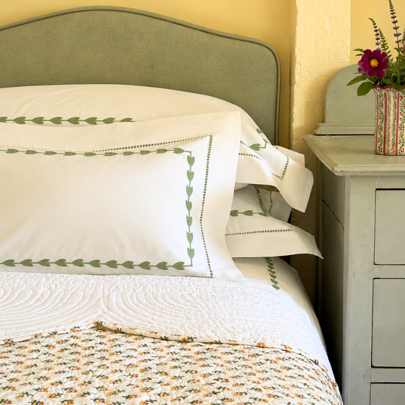 Yellow Ditsy Scalloped Bedspread