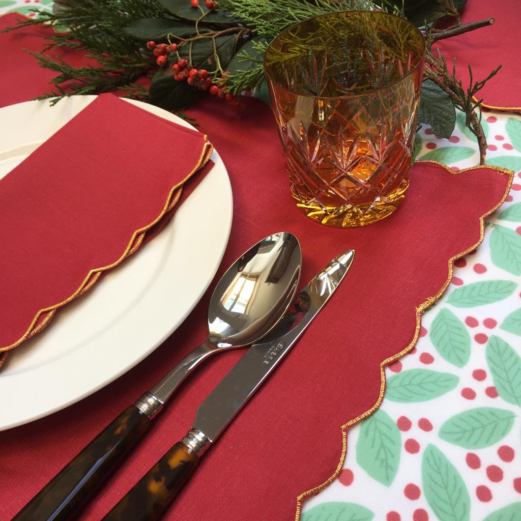 Gold Linen Red Scallop Placemat - Set of 4
