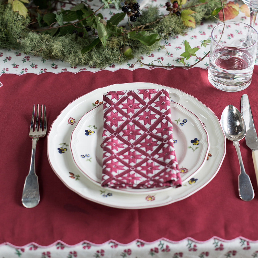 Bordeaux Scallop Placemat - Set of 4