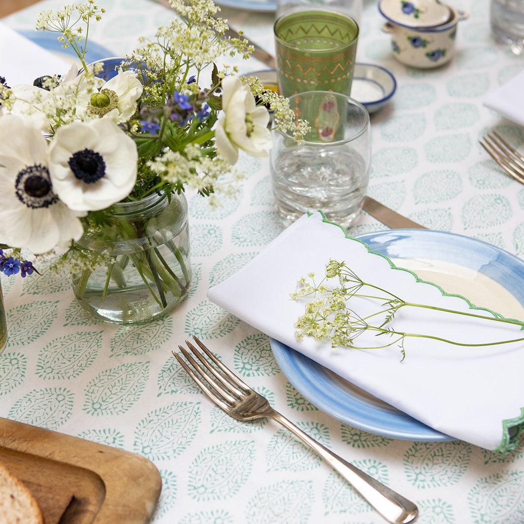 Green leaf tablecloth